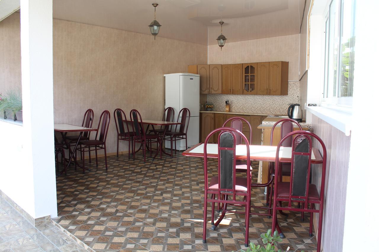 Guest House U Aleny Gagra Exterior photo